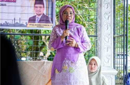 Wabup Kampar Hadiri Tabligh Akbar Serta Berbagi Sembako Untuk Masyarakat Desa Terantang