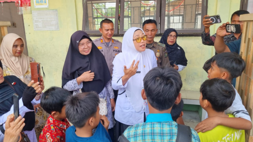 Buntut Video Guru Banting Makanan, Kepala Sekolah SDN 021 Tarai Bangun Dinonaktifkan