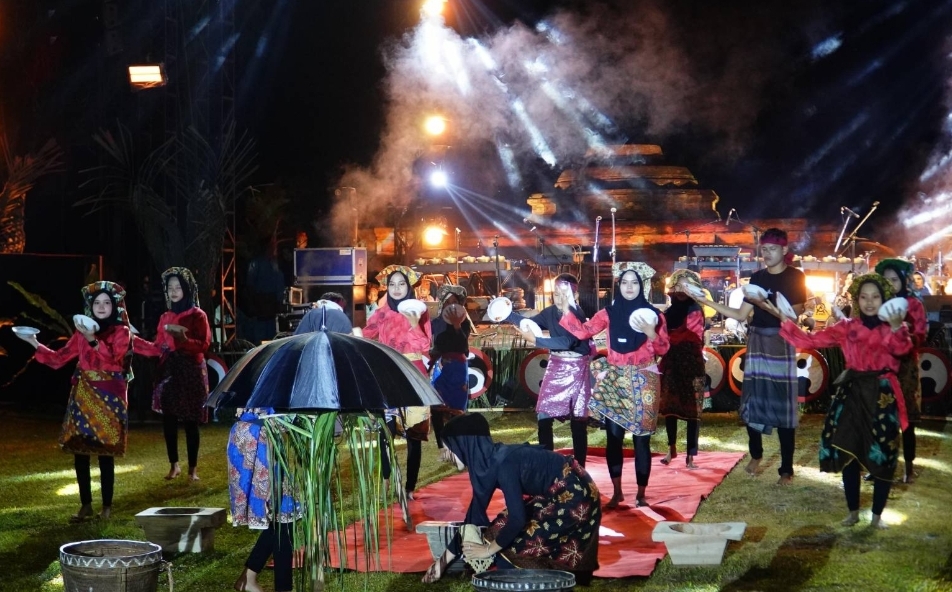 Julang Budaya Kampar Sukses Digelar, Warisi Kearifan Lokal di Candi Muara Takus