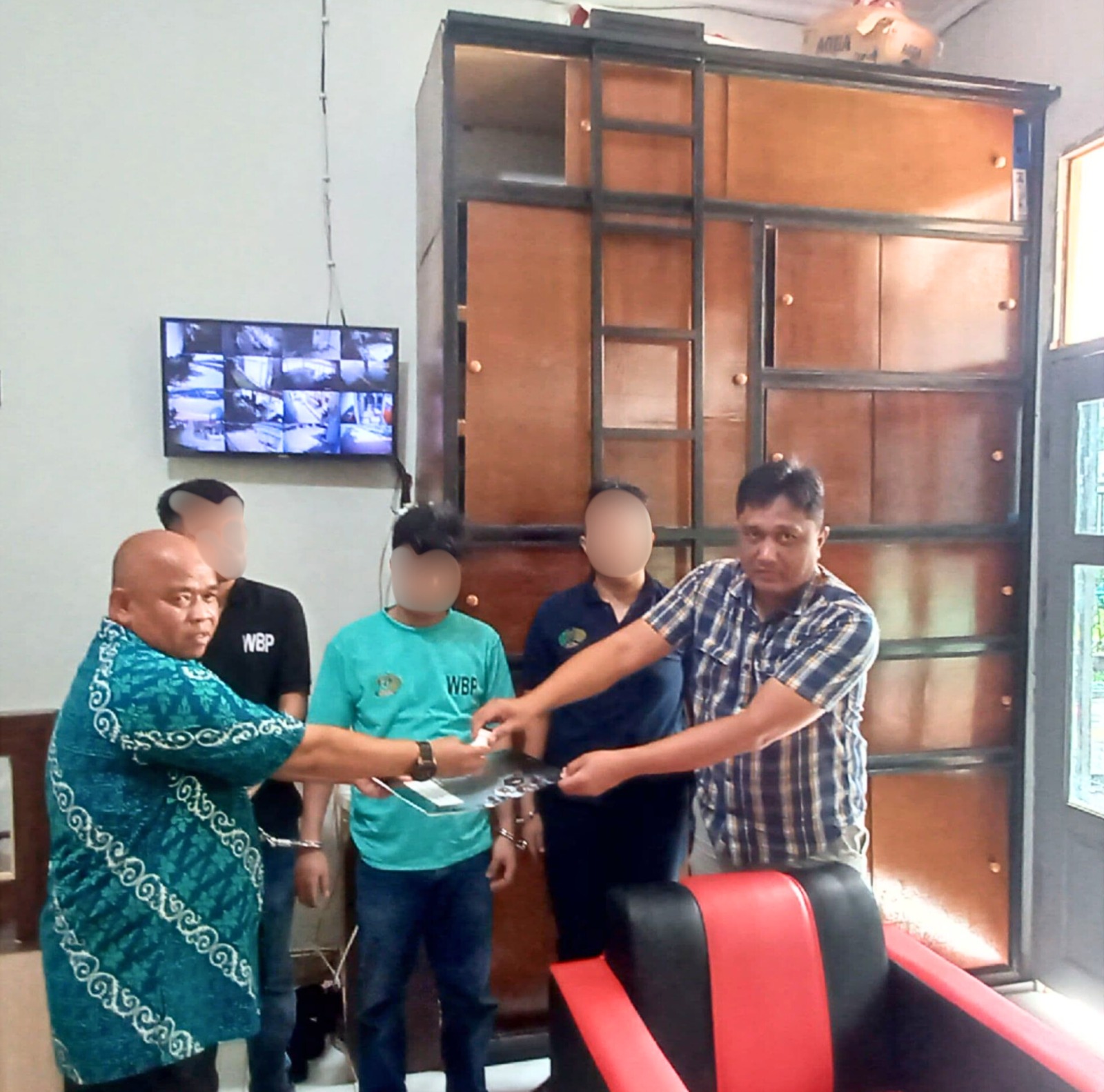 Petugas Lapas Bangkinang Temukan 8 Paket Sabu Disimpan dalam Botol di Kamar Hunian, Tiga Napi Diamankan