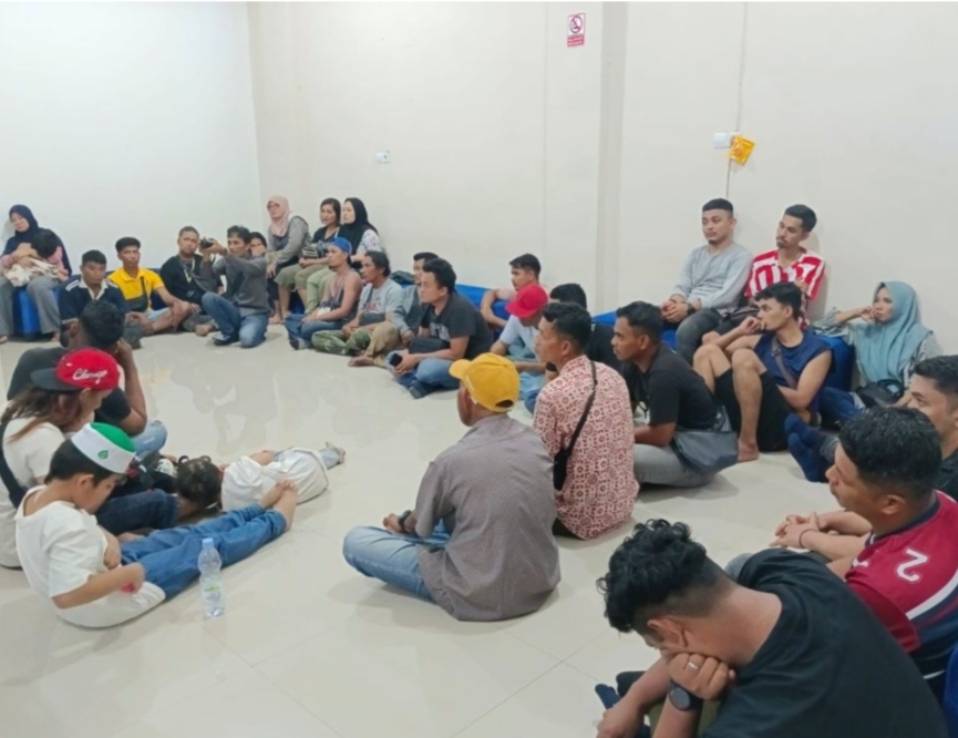 Puluhan PMI Ilegal dan Seorang Imigran Bangladesh Diamankan di Dumai