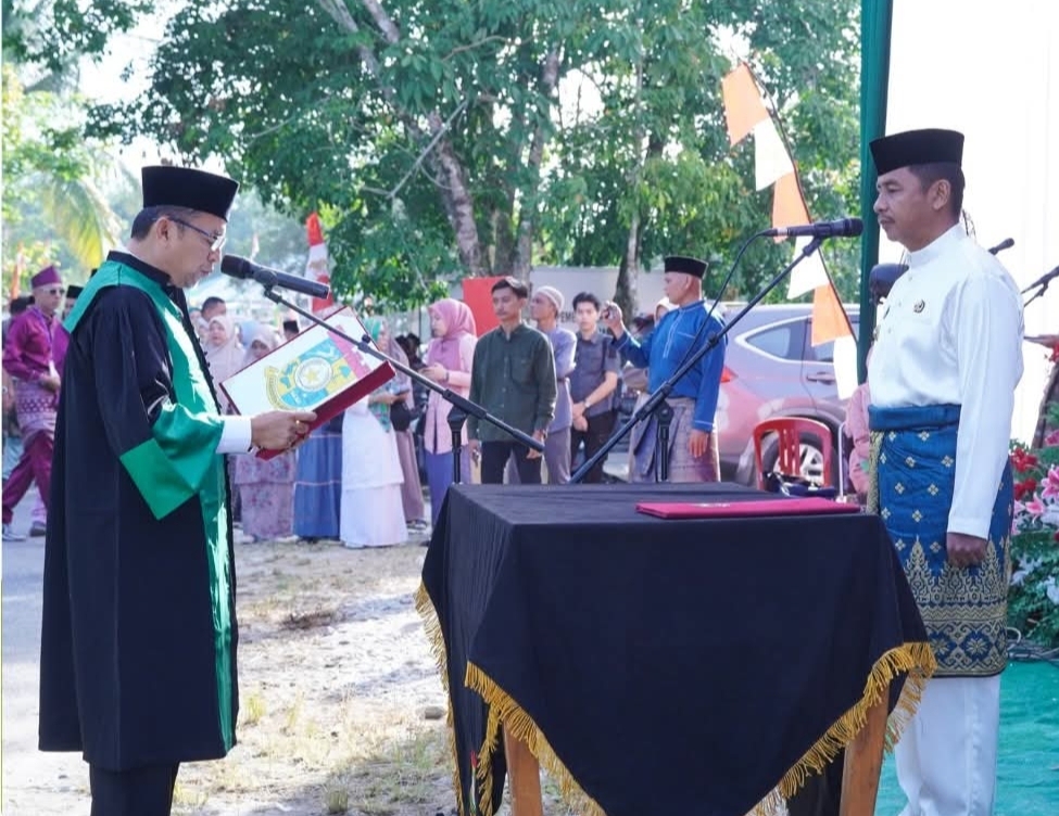 Bupati Kampar Lantik Dewan Hakim MTQ, Gelar Pawai Ta'aruf Meriah